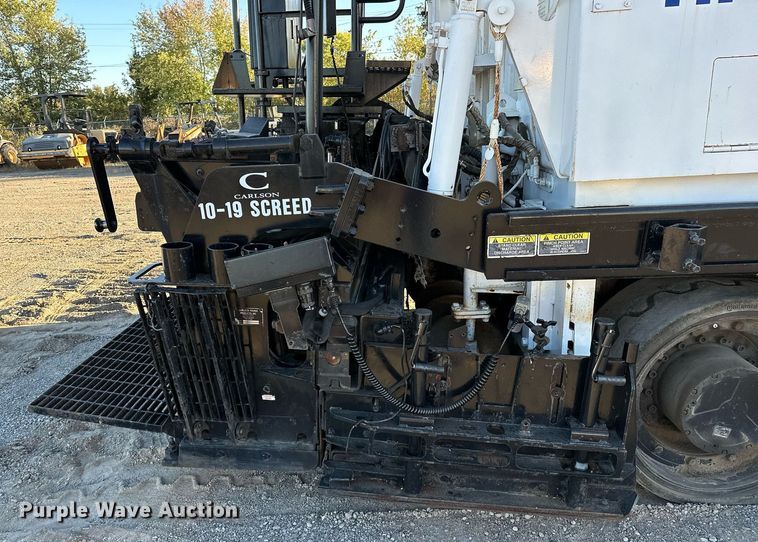 image for item NQ9470 2011 Roadtec RP-195E  paver