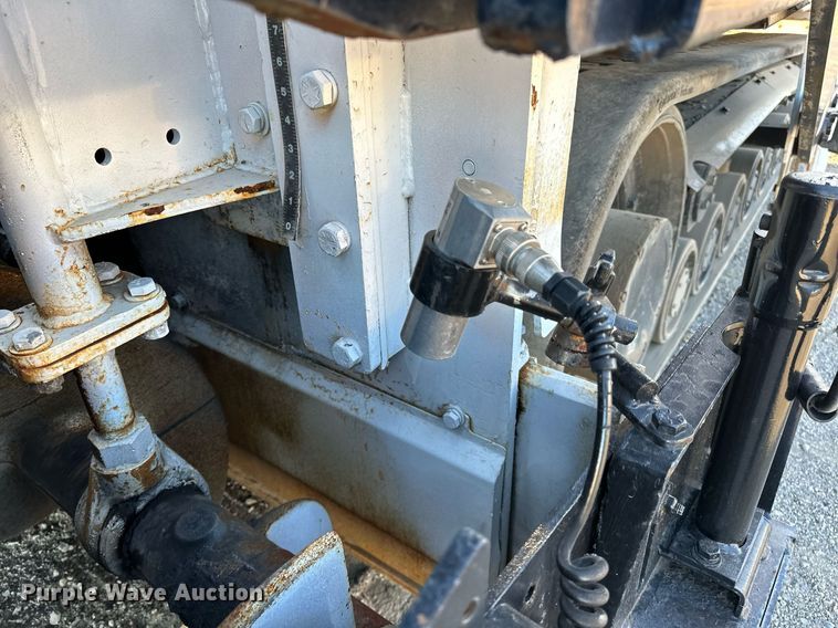 image for item NQ9470 2011 Roadtec RP-195E  paver