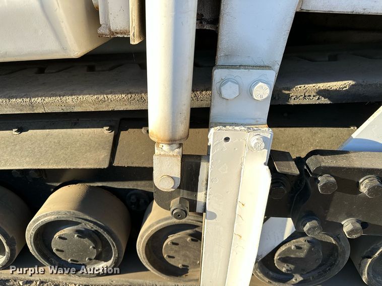 image for item NQ9470 2011 Roadtec RP-195E  paver