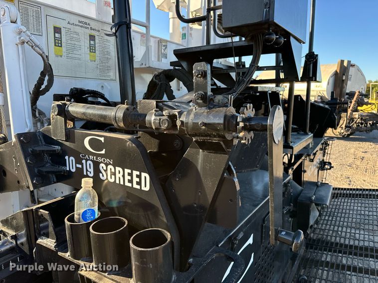 image for item NQ9470 2011 Roadtec RP-195E  paver