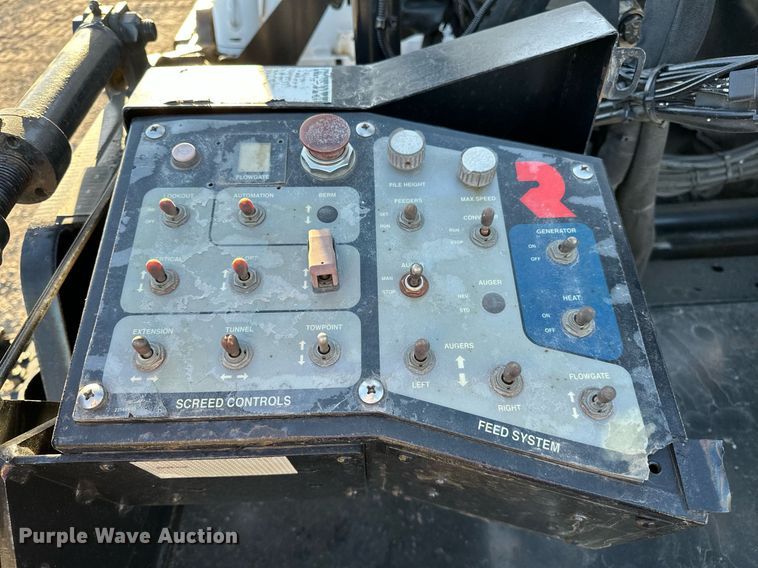 image for item NQ9470 2011 Roadtec RP-195E  paver