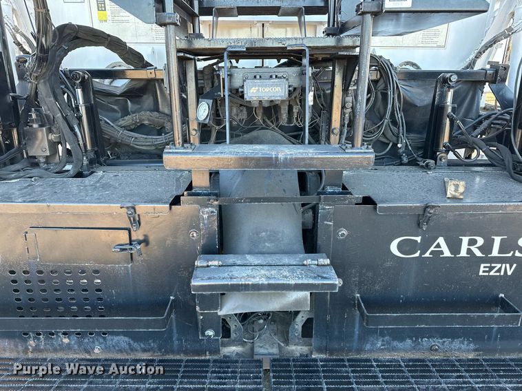 image for item NQ9470 2011 Roadtec RP-195E  paver