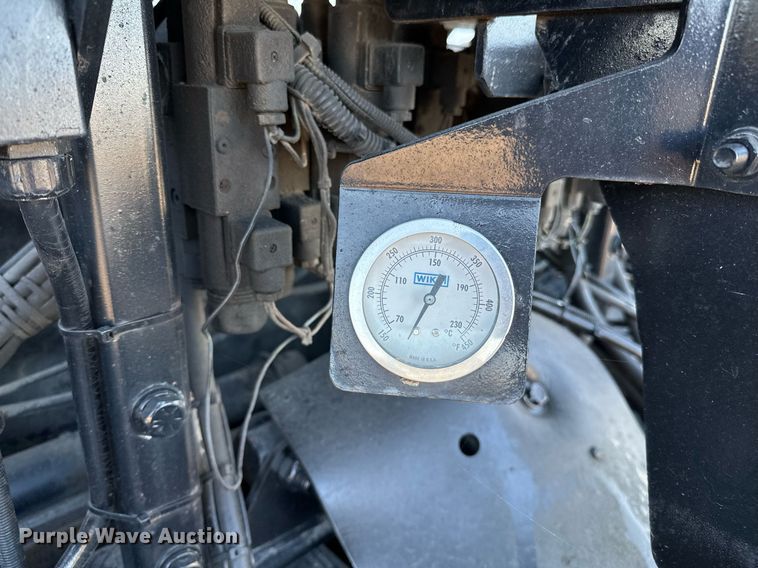 image for item NQ9470 2011 Roadtec RP-195E  paver