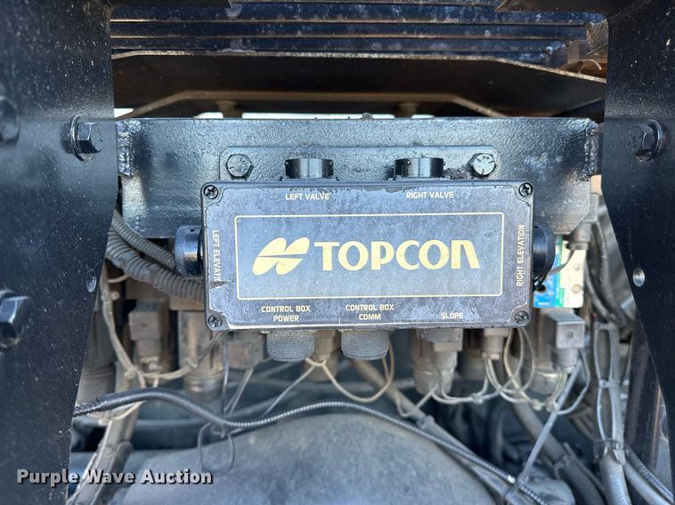 image for item NQ9470 2011 Roadtec RP-195E  paver