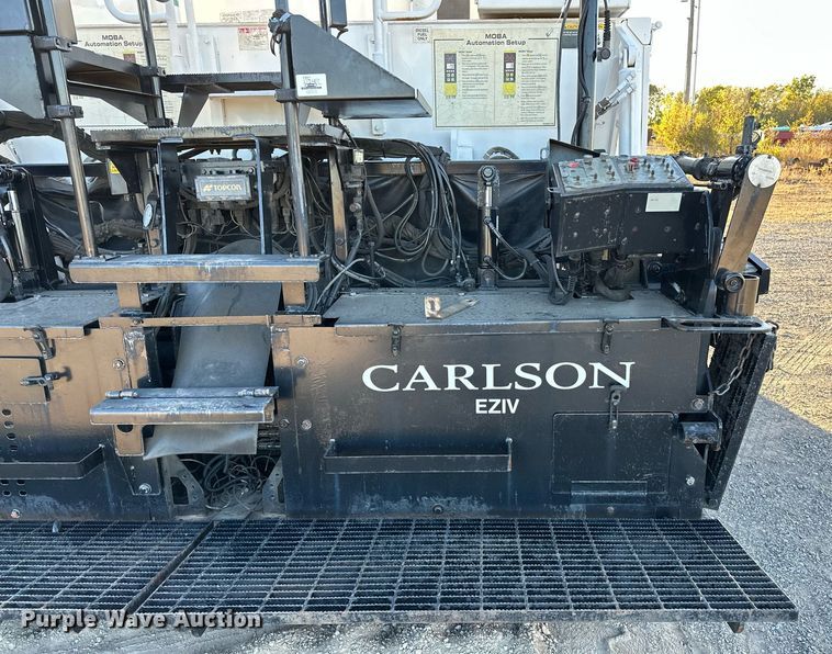 image for item NQ9470 2011 Roadtec RP-195E  paver