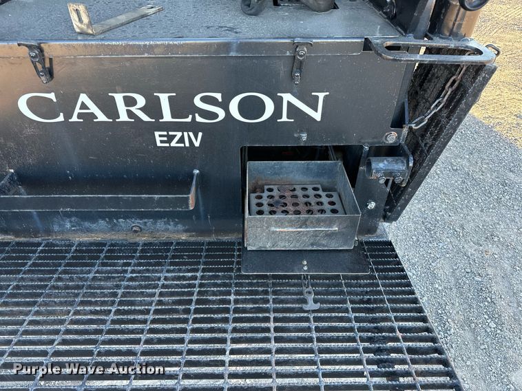 image for item NQ9470 2011 Roadtec RP-195E  paver