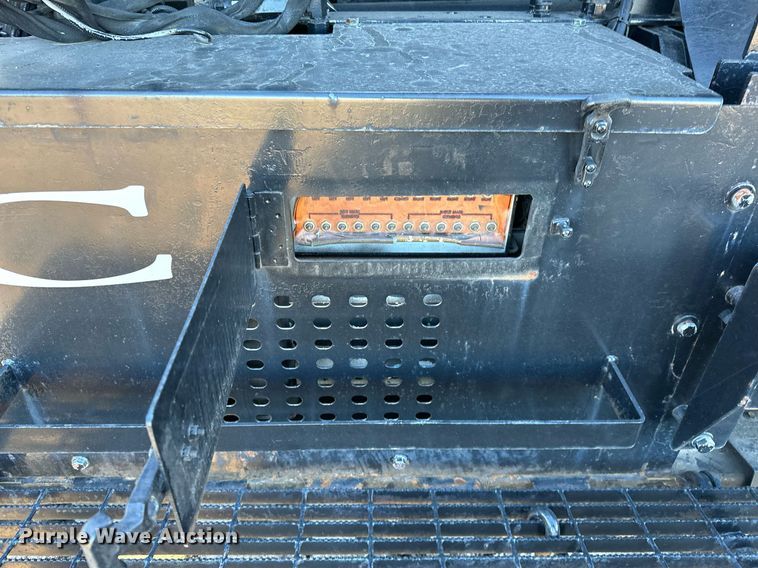 image for item NQ9470 2011 Roadtec RP-195E  paver