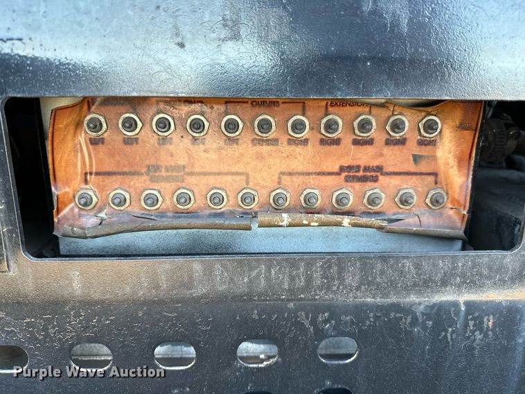 image for item NQ9470 2011 Roadtec RP-195E  paver