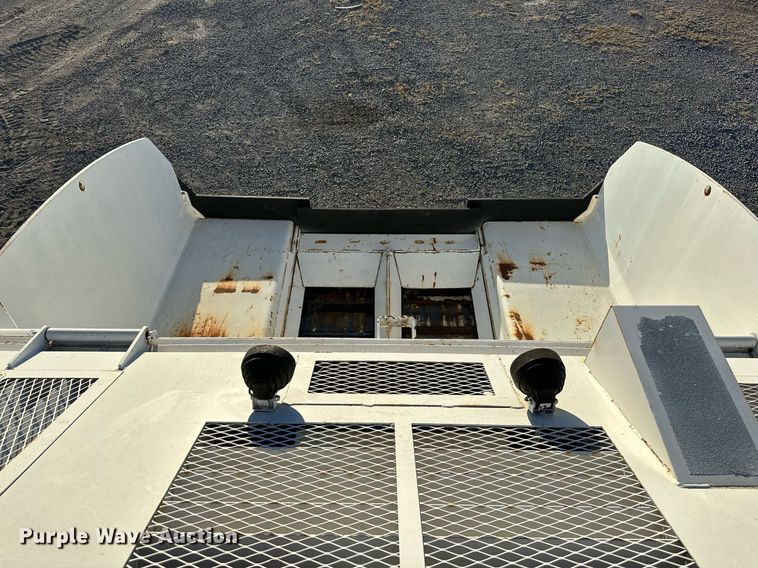 image for item NQ9470 2011 Roadtec RP-195E  paver