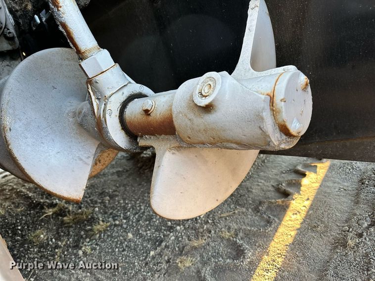 image for item NQ9470 2011 Roadtec RP-195E  paver