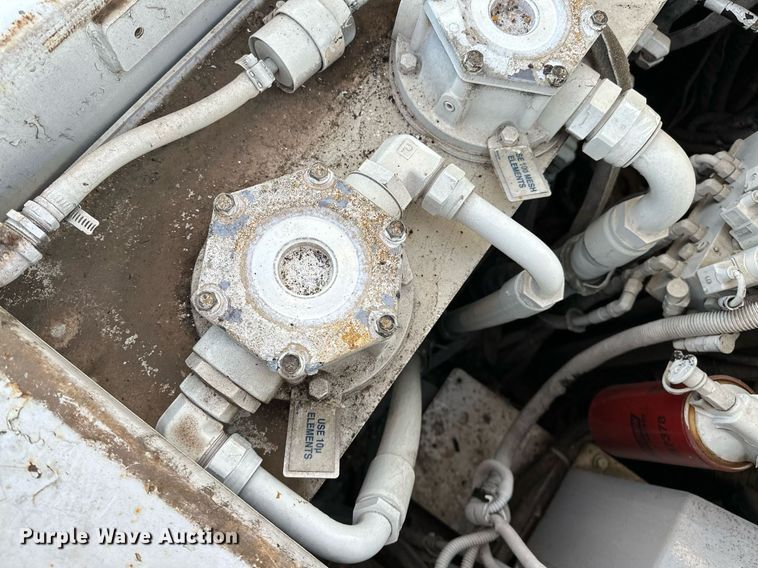 image for item NQ9470 2011 Roadtec RP-195E  paver