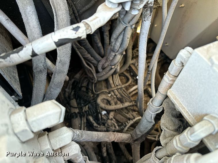 image for item NQ9470 2011 Roadtec RP-195E  paver