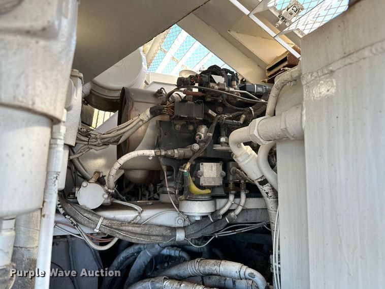 image for item NQ9470 2011 Roadtec RP-195E  paver