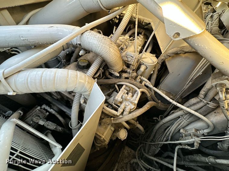 image for item NQ9470 2011 Roadtec RP-195E  paver