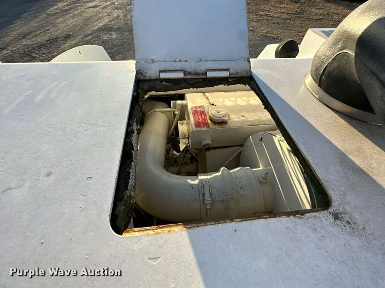 image for item NQ9470 2011 Roadtec RP-195E  paver