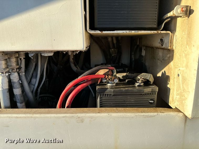 image for item NQ9470 2011 Roadtec RP-195E  paver