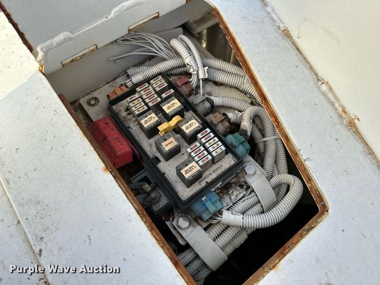 image for item NQ9470 2011 Roadtec RP-195E  paver