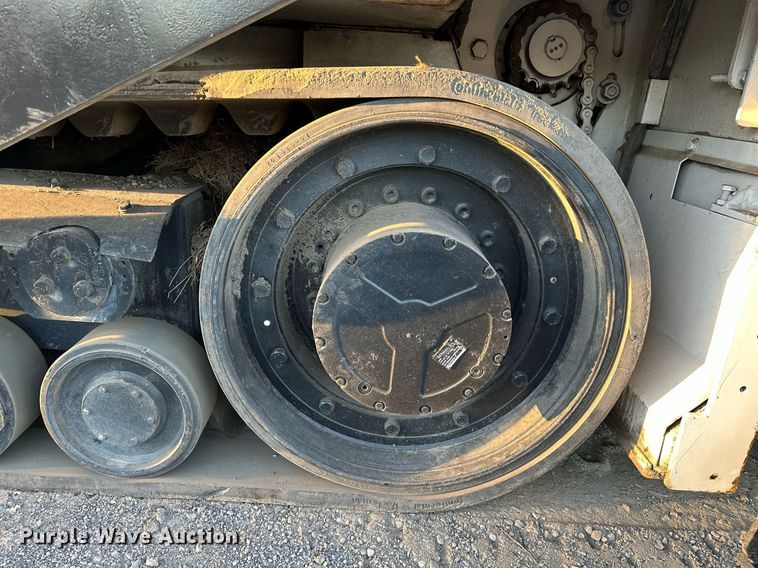 image for item NQ9470 2011 Roadtec RP-195E  paver