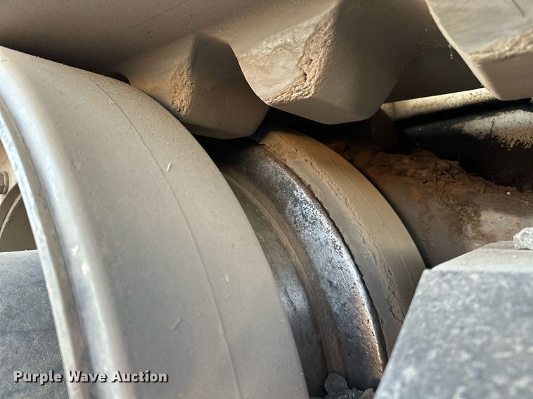 image for item NQ9470 2011 Roadtec RP-195E  paver