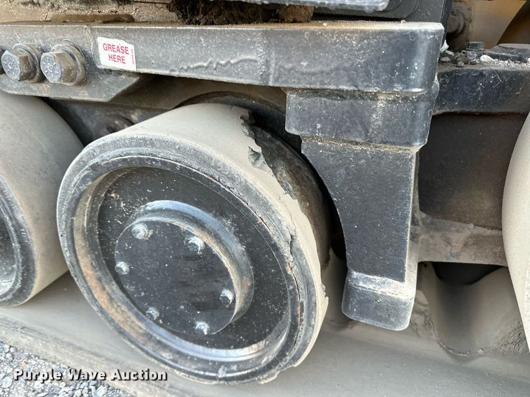 image for item NQ9470 2011 Roadtec RP-195E  paver