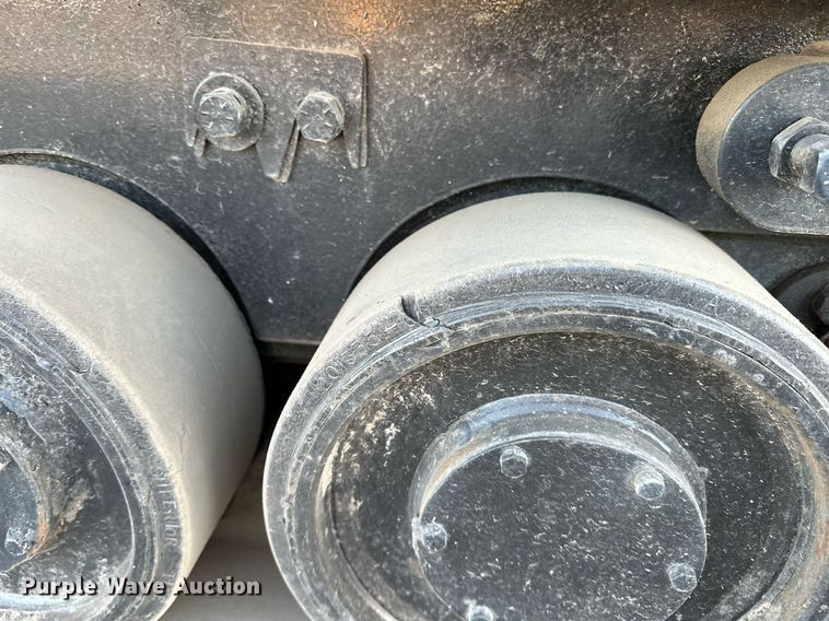 image for item NQ9470 2011 Roadtec RP-195E  paver