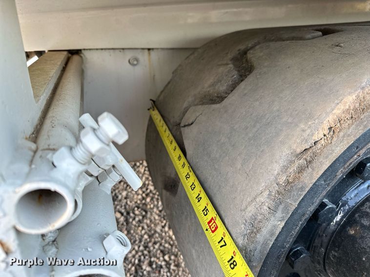 image for item NQ9470 2011 Roadtec RP-195E  paver