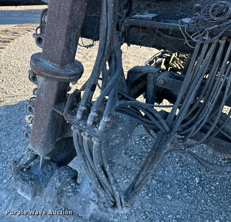 image for item NQ9471 2000 GMC C7500  oil distributor truck