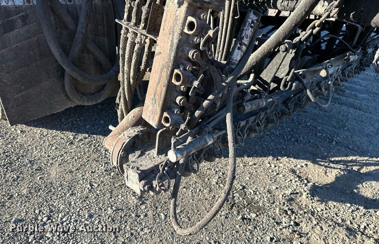 image for item NQ9471 2000 GMC C7500  oil distributor truck