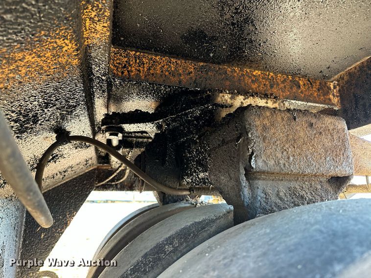 image for item NQ9472 Volvo PT125R  pneumatic roller