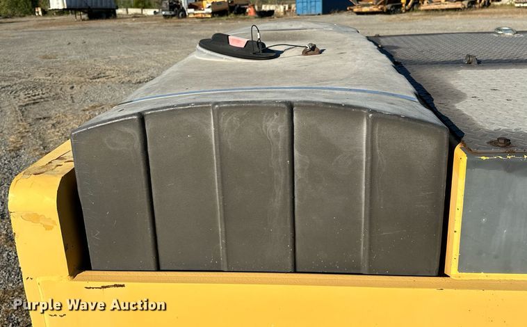 image for item NQ9472 Volvo PT125R  pneumatic roller