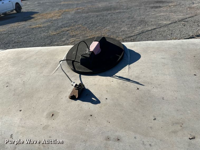 image for item NQ9472 Volvo PT125R  pneumatic roller