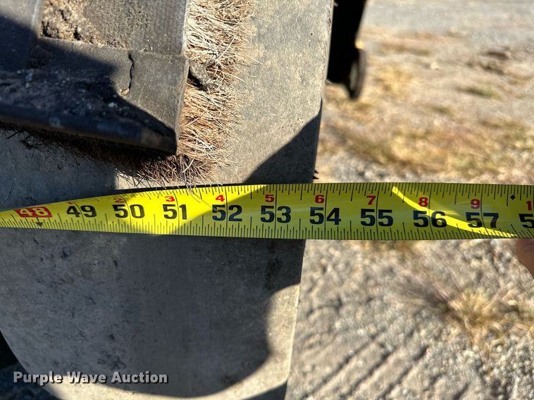 image for item NQ9472 Volvo PT125R  pneumatic roller