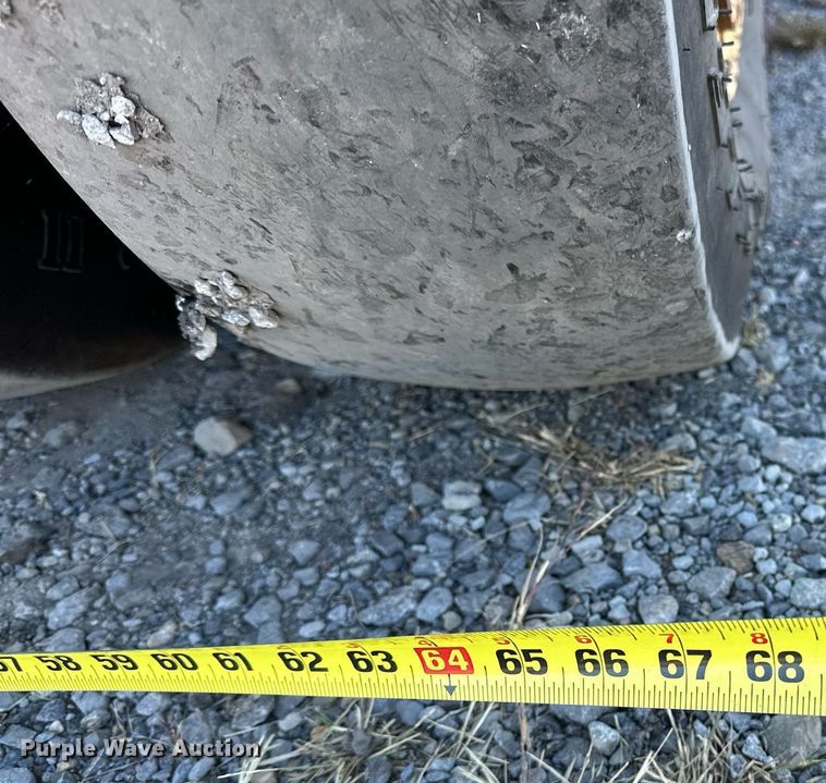 image for item NQ9472 Volvo PT125R  pneumatic roller