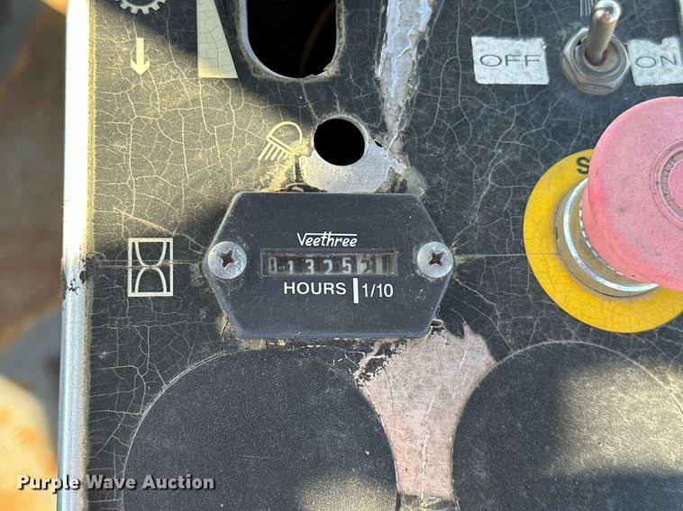 image for item NQ9472 Volvo PT125R  pneumatic roller