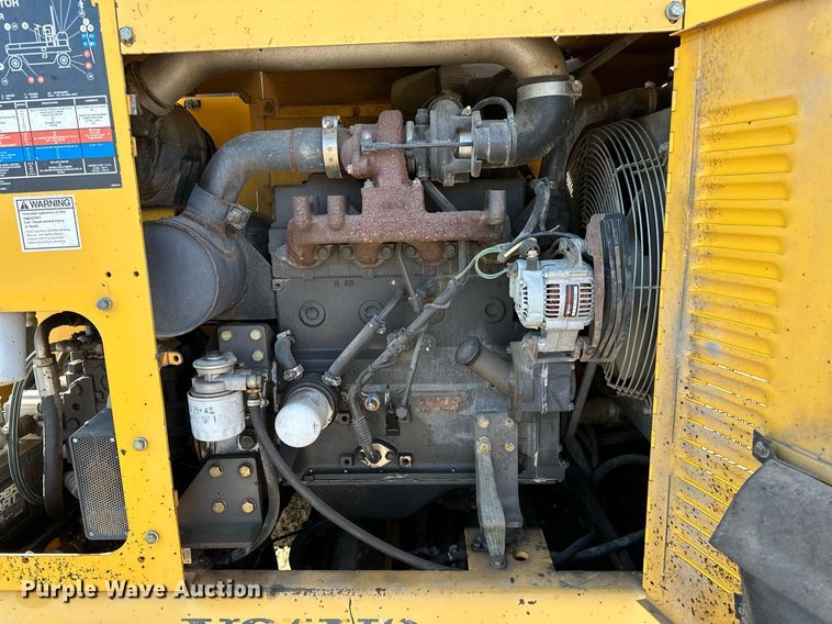 image for item NQ9472 Volvo PT125R  pneumatic roller