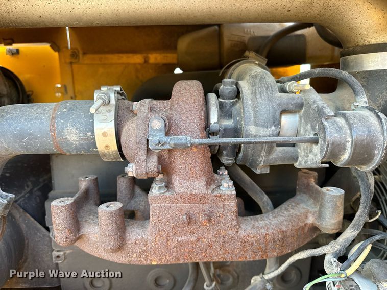 image for item NQ9472 Volvo PT125R  pneumatic roller