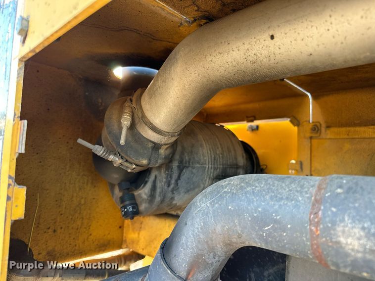 image for item NQ9472 Volvo PT125R  pneumatic roller