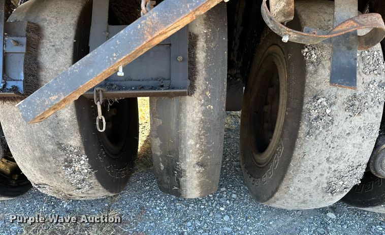 image for item NQ9472 Volvo PT125R  pneumatic roller