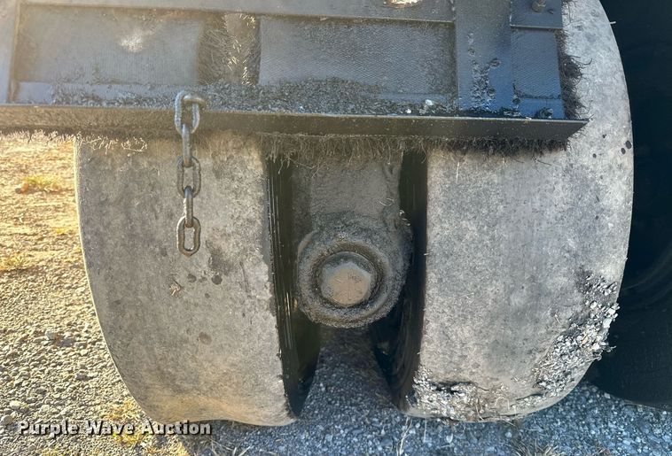 image for item NQ9472 Volvo PT125R  pneumatic roller