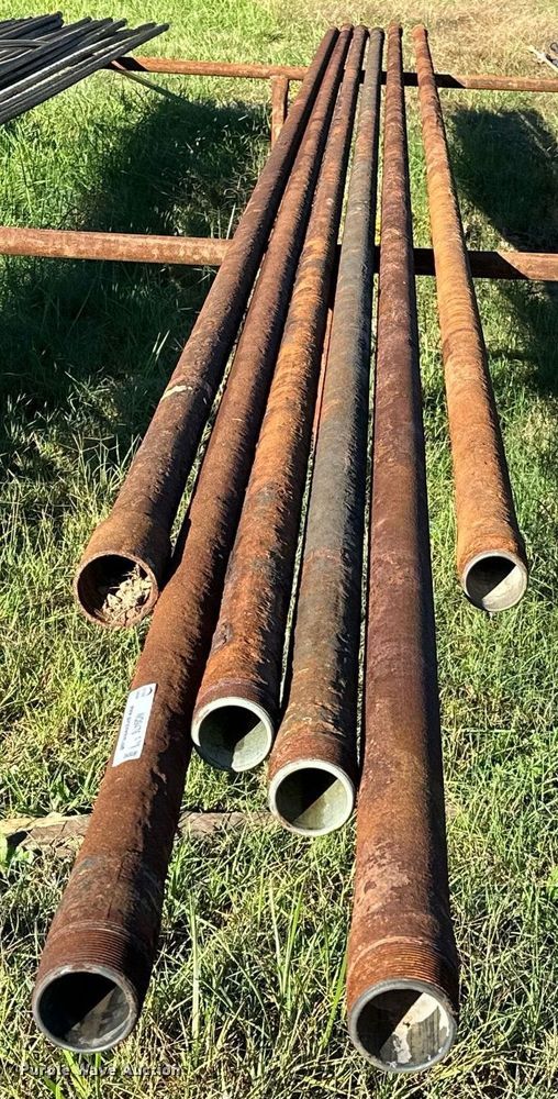 image for item NQ9476 Approximately 6 joints of pipe