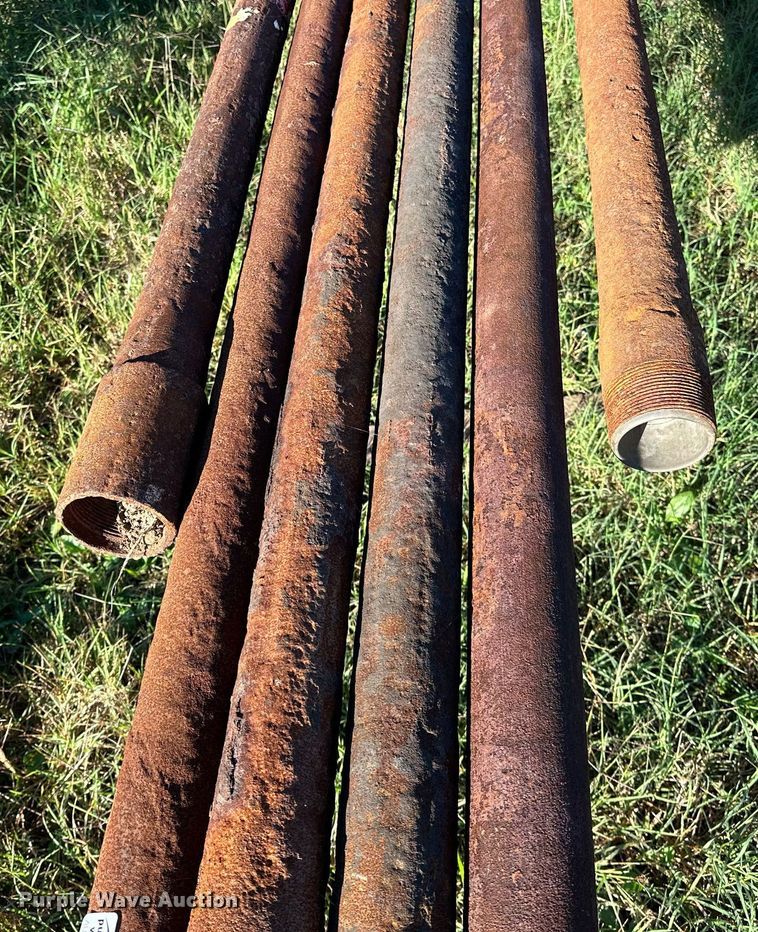 image for item NQ9476 Approximately 6 joints of pipe