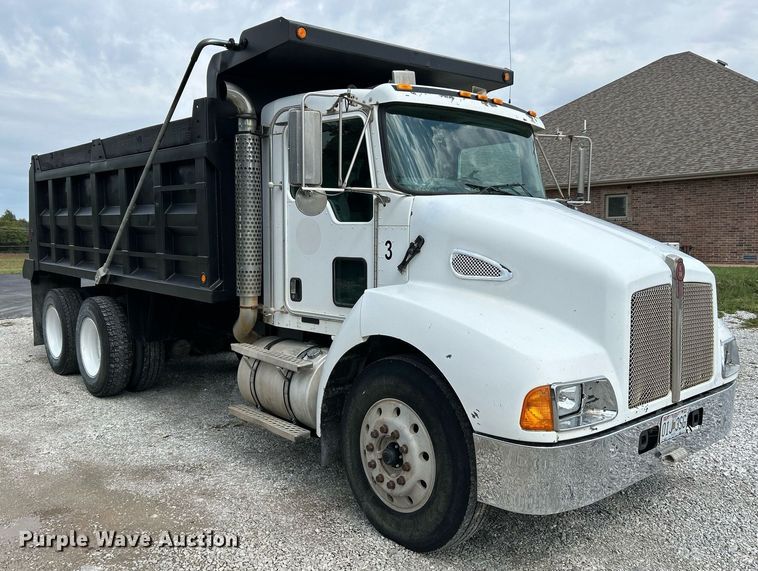 image for item NQ9836 2007 Kenworth T300  dump truck