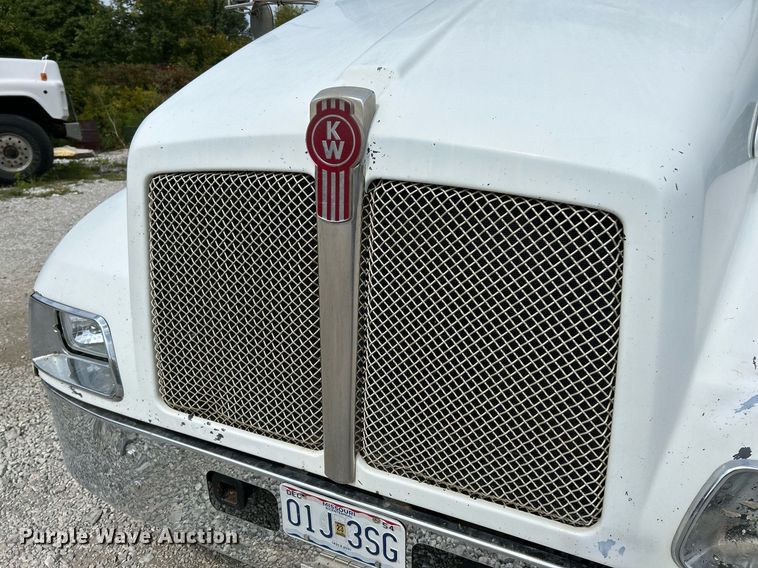 image for item NQ9836 2007 Kenworth T300  dump truck