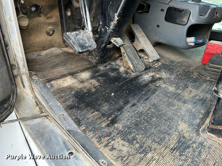 image for item NQ9836 2007 Kenworth T300  dump truck