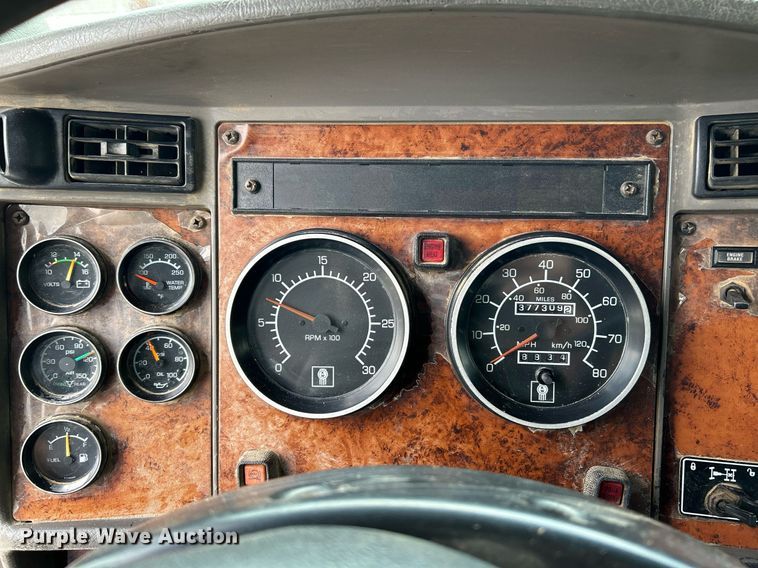 image for item NQ9836 2007 Kenworth T300  dump truck