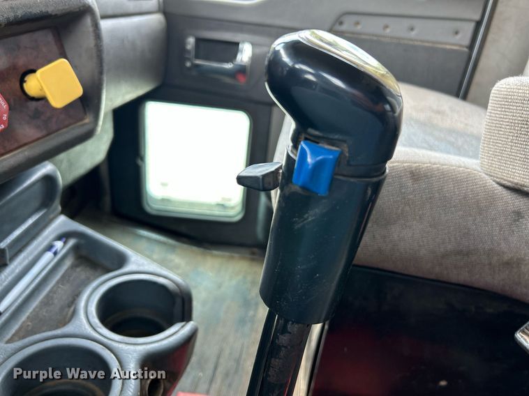 image for item NQ9836 2007 Kenworth T300  dump truck