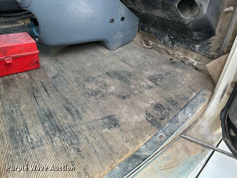 image for item NQ9836 2007 Kenworth T300  dump truck