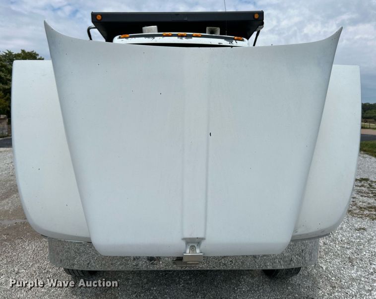 image for item NQ9836 2007 Kenworth T300  dump truck