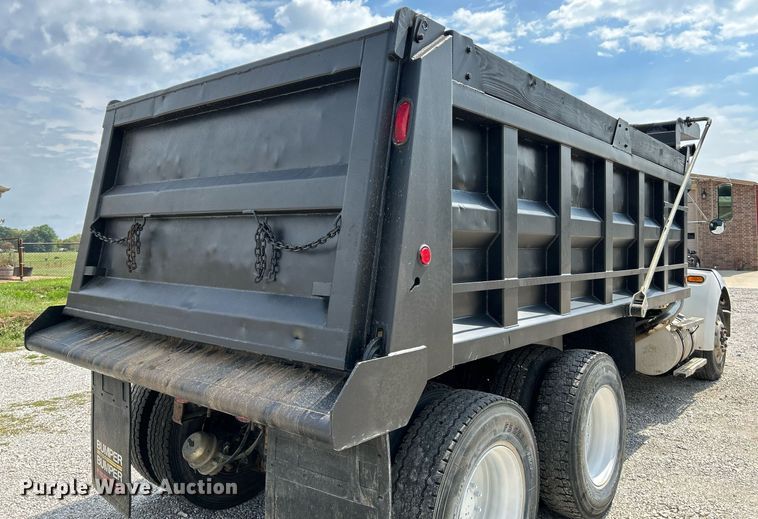 image for item NQ9836 2007 Kenworth T300  dump truck