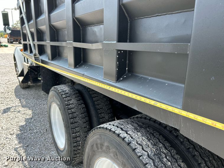 image for item NQ9836 2007 Kenworth T300  dump truck